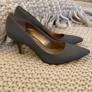 Bcbg dark grey textured heels, size 10